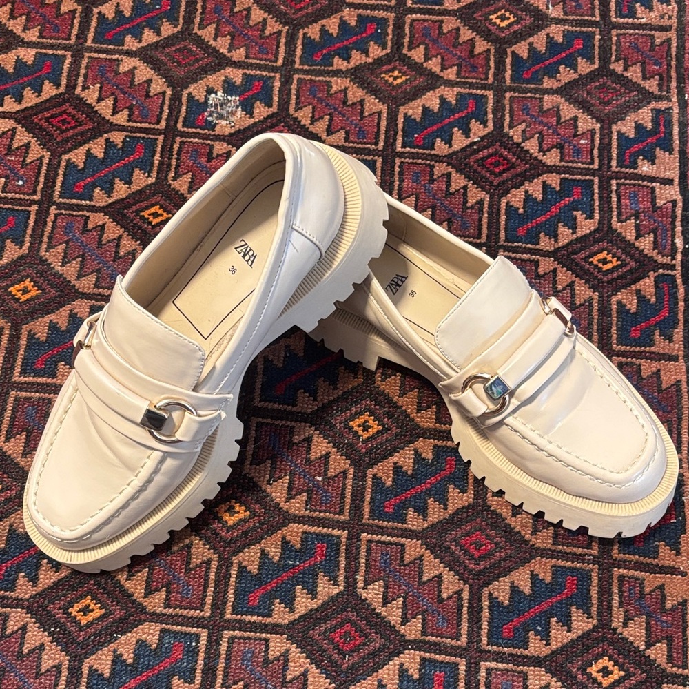 Zara Women’s Lug Sole Loafers